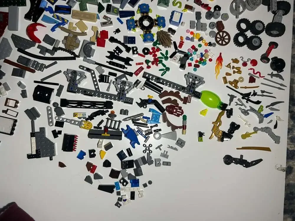 Assorted Mini Legos Lot over 2lbs with weapons, figures incomplete see photos